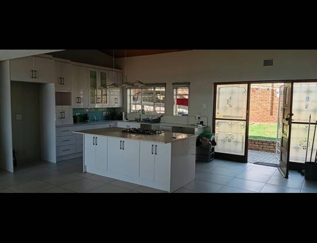 4 BEDROOM PROPERTY TO RENT IN SUNNYRIDGE